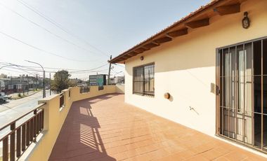 VENTA LOCAL CON VIVIENDA  314 M2 VALENTIN ALSINA