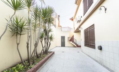 VENTA LOCAL CON VIVIENDA  314 M2 VALENTIN ALSINA