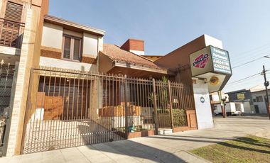 VENTA LOCAL CON VIVIENDA  314 M2 VALENTIN ALSINA