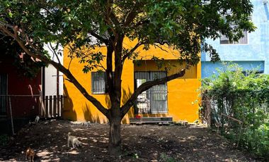 CASA EN VENTA 2 PLANTAS, 3 RECÁMARAS, 2 BAÑOS, COCHERA PARA 2 AUTOS