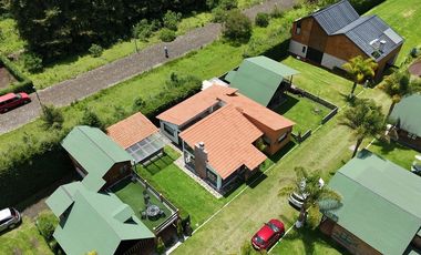 Casa en venta con salida al lago de  Pátzcuaro, Santiago Tzipijo, Michoacán