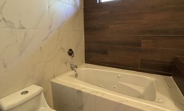 Casa en venta con salida al lago de  Pátzcuaro, Santiago Tzipijo, Michoacán