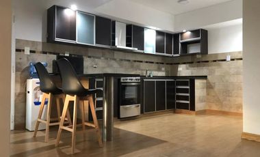 Casa en venta - 4 Dormitorios 2 Baños - Cochera - 300Mts2 - Merlo