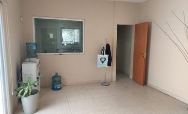 LOCAL COMERCIAL / OFICINA COMERCIAL- Castelar/ituzaingó