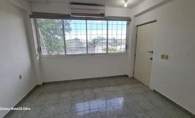 OFICINA EN RENTA EN AVENIDA CONCORDIA. CARMEN, CAMPECHE.