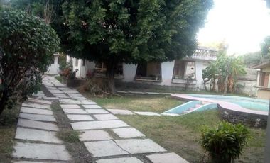 VENTA DE  TERRENO  Y  CASA CON ALBERCA