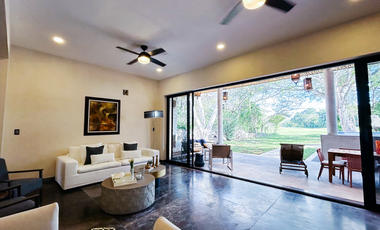 CASA EN VENTA, EN CLUB DE GOLF LA CEIBA. ENTREGA INMEDIATA