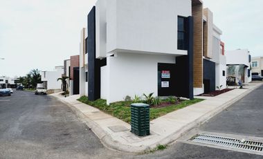 Casa en VENTA EN ESQUINA fraccionamiento LOMAS DE LA RIOJA