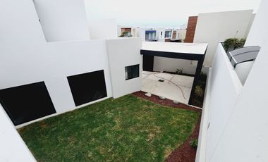 Casa en VENTA EN ESQUINA fraccionamiento LOMAS DE LA RIOJA