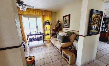 Casa VENTA terreno grande para casa,  oficinas o hacer edificio Colonia Zaragoza