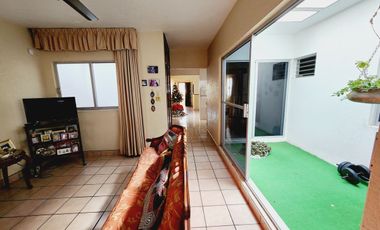 Casa VENTA terreno grande para casa,  oficinas o hacer edificio Colonia Zaragoza