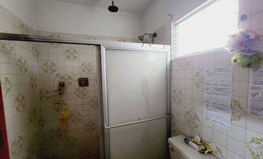 Casa VENTA terreno grande para casa,  oficinas o hacer edificio Colonia Zaragoza