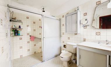 Casa VENTA terreno grande para casa,  oficinas o hacer edificio Colonia Zaragoza