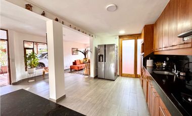 Vendo hermosa casa reformada en Rionegro. Sector Jumbo