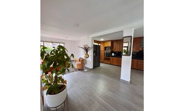 Vendo hermosa casa reformada en Rionegro. Sector Jumbo