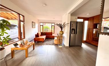 Vendo hermosa casa reformada en Rionegro. Sector Jumbo