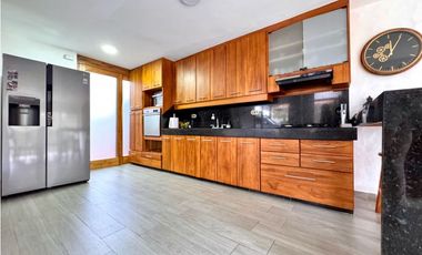 Vendo hermosa casa reformada en Rionegro. Sector Jumbo