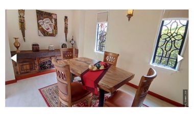 SE VENDE HERMOSA CASA - PINARES