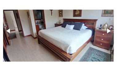 SE VENDE HERMOSA CASA - PINARES