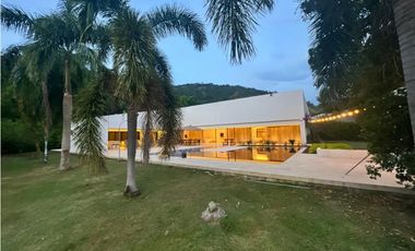 HERMOSA FINCA EN VENTA EN SANTA FE DE ANTIOQUIA
