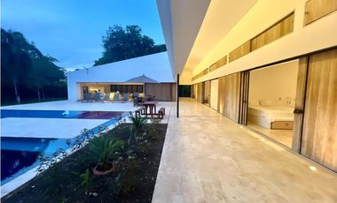 HERMOSA FINCA EN VENTA EN SANTA FE DE ANTIOQUIA