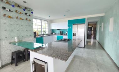 Casa Campestre, Elegancia y Naturaleza en Cerritos