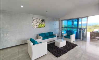 Casa Campestre, Elegancia y Naturaleza en Cerritos