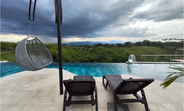 Casa Campestre, Elegancia y Naturaleza en Cerritos