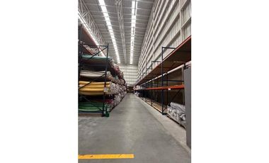 SE VENDE !! ESPECTACULAR BODEGA EN SIBERIA – 1.573 m²