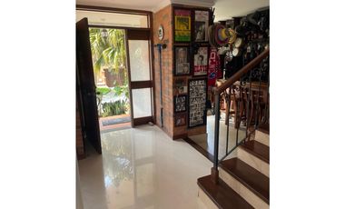 CASA EN VENTA SECTOR SAN JOSÉ - SABANETA