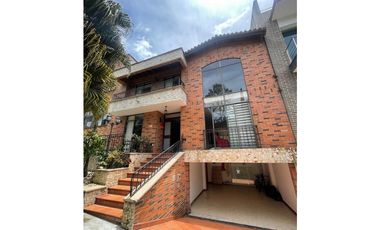 CASA EN VENTA SECTOR SAN JOSÉ - SABANETA