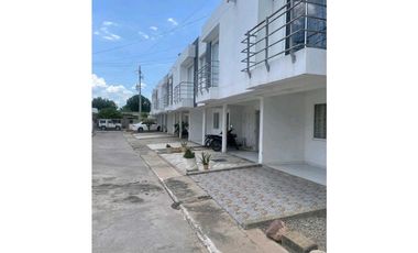 SE VENDE CASA CONJ. CERRADO VILLA MARY (LA PAZ - CESAR)