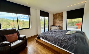 CASA CAMPESTRE EN ARRIENDO. ALTO DEL ESCOBERO