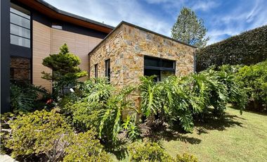 CASA CAMPESTRE EN ARRIENDO. ALTO DEL ESCOBERO
