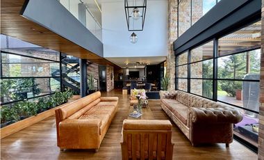 CASA CAMPESTRE EN ARRIENDO. ALTO DEL ESCOBERO