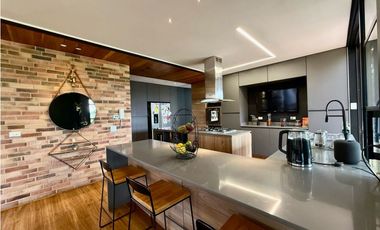 CASA CAMPESTRE EN ARRIENDO. ALTO DEL ESCOBERO