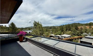 CASA CAMPESTRE EN ARRIENDO. ALTO DEL ESCOBERO