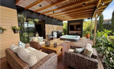 CASA CAMPESTRE EN ARRIENDO. ALTO DEL ESCOBERO