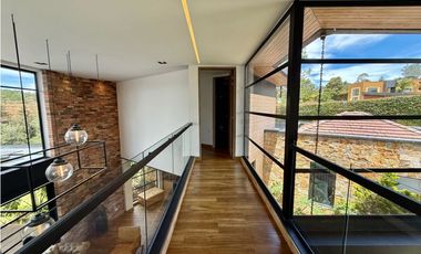 CASA CAMPESTRE EN ARRIENDO. ALTO DEL ESCOBERO