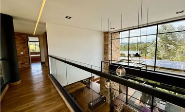 CASA CAMPESTRE EN ARRIENDO. ALTO DEL ESCOBERO