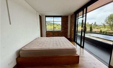 CASA CAMPESTRE EN ARRIENDO. ALTO DEL ESCOBERO