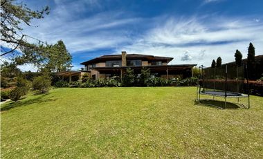 CASA CAMPESTRE EN ARRIENDO. ALTO DEL ESCOBERO