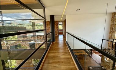 CASA CAMPESTRE EN ARRIENDO. ALTO DEL ESCOBERO