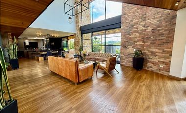 CASA CAMPESTRE EN ARRIENDO. ALTO DEL ESCOBERO