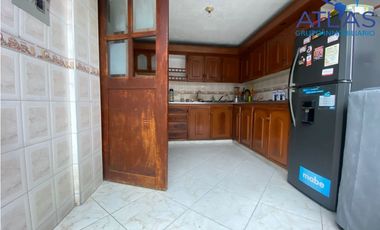 ARRIENDO CASA LOCAL COMERCIAL DE DOS PISOS EN FLORIDABLANCA  COD: 1045