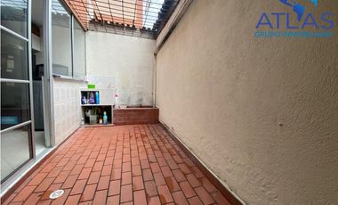 ARRIENDO CASA LOCAL COMERCIAL DE DOS PISOS EN FLORIDABLANCA  COD: 1045