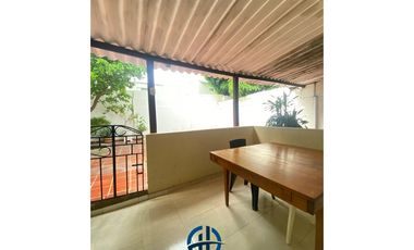 SE VENDE CASA EN EL BARRIO JARDN