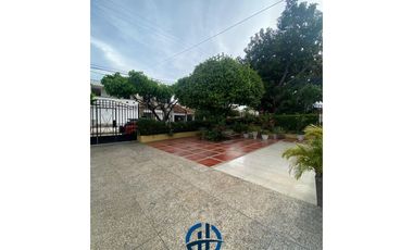 SE VENDE CASA EN EL BARRIO JARDN