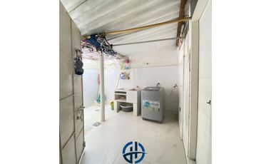 SE VENDE CASA EN EL BARRIO JARDN