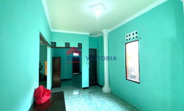 Jual Rumah Dengan Halaman Belakang Luas Full Furnished di Prambon